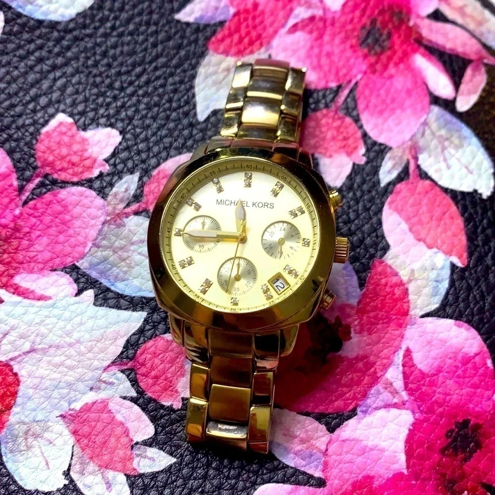 Michael Kors gold tone stainless steal Ladies Watch MK5132 Quartz movement